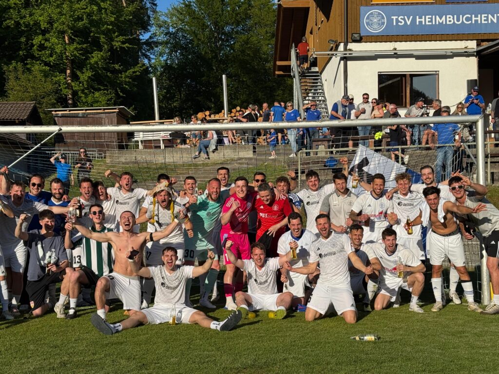 TSV Heimbuchenthal feiert den Sieg der Kreisliga-meisterschaft 2024 / 2025